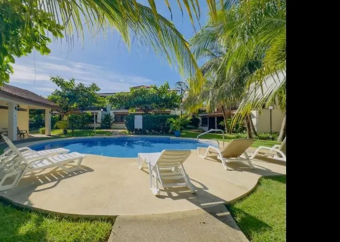 Jade A13 Tropical Two Story Retreat Apartment